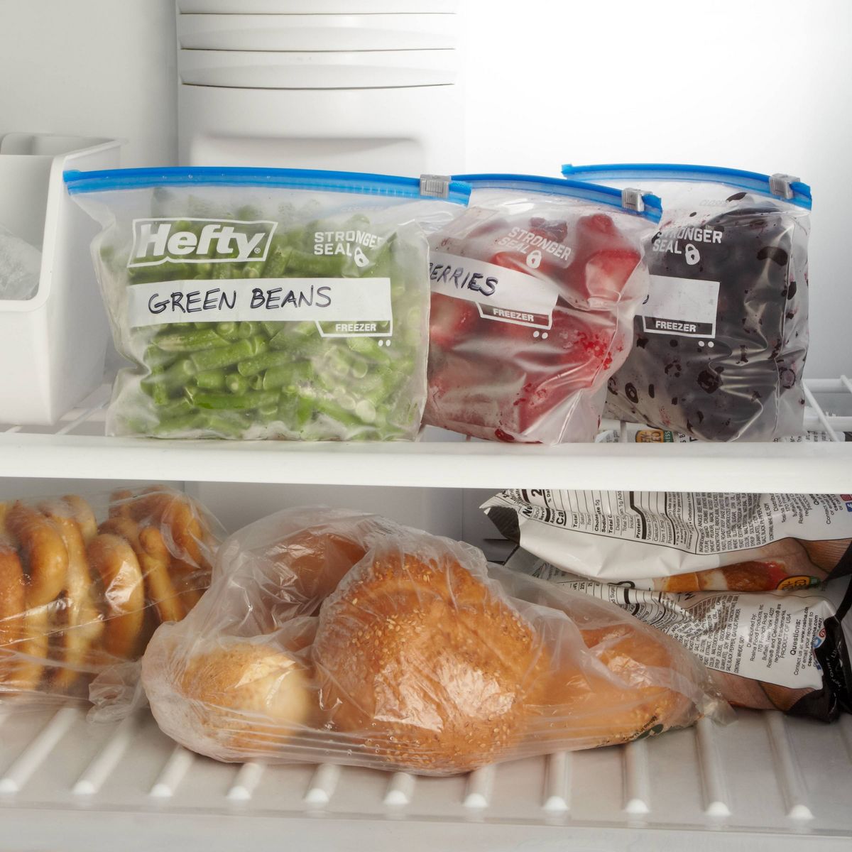 Slider Bags, 1 Qt, 2.5 mil 35 - Hefty Freezer Slider Quart, Storage Slider Bags 1Qt. / (35Bags/Case)