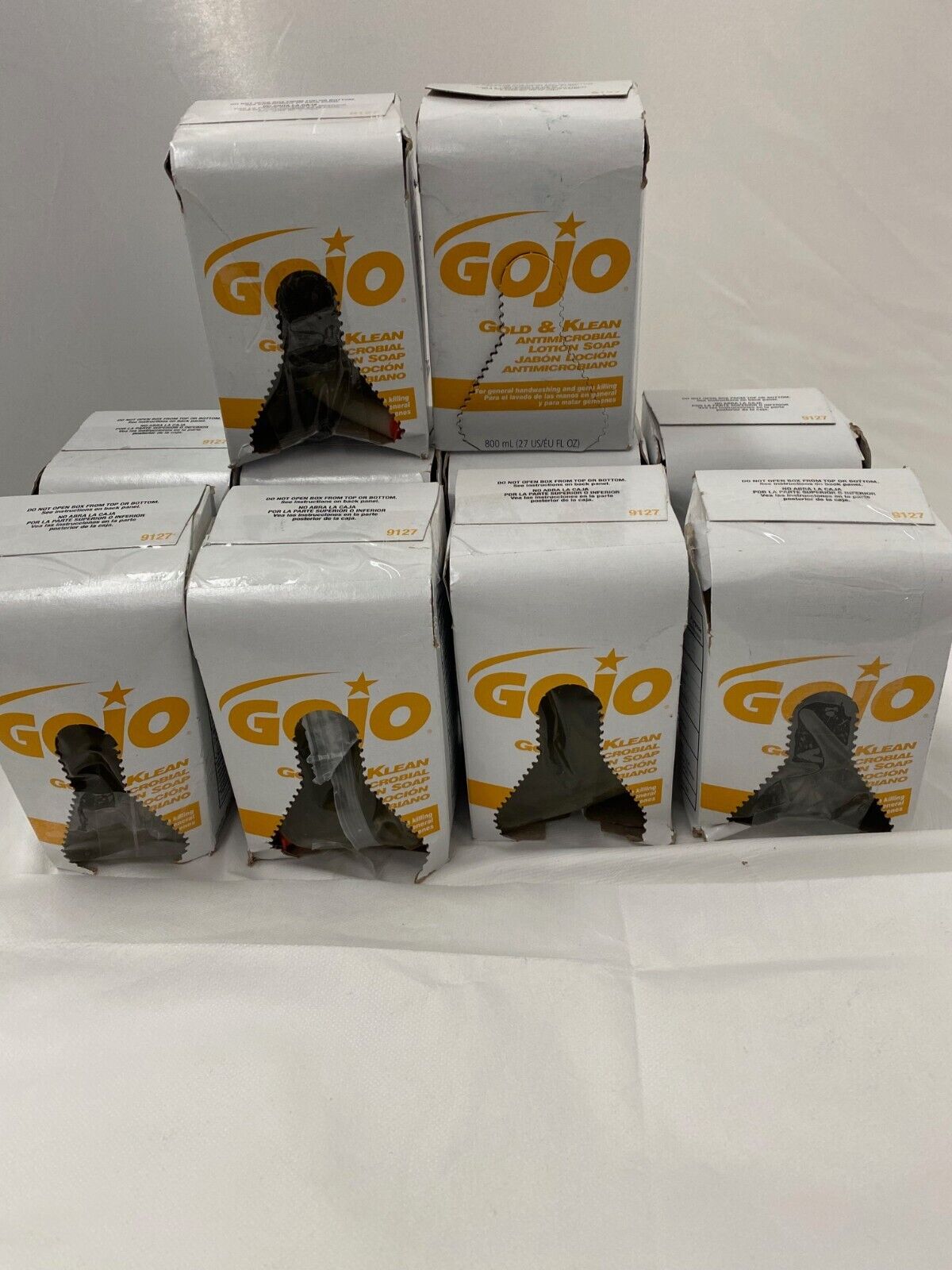 GOLD & KLEAN ANTIMICROBIAL - GOJO Gold & Klean Antimicrobial Lotion Soap, (800 mL) Lotion Soap Refill for GOJO Bag-in-Box Dispenser (Case of 12) - 9127-12